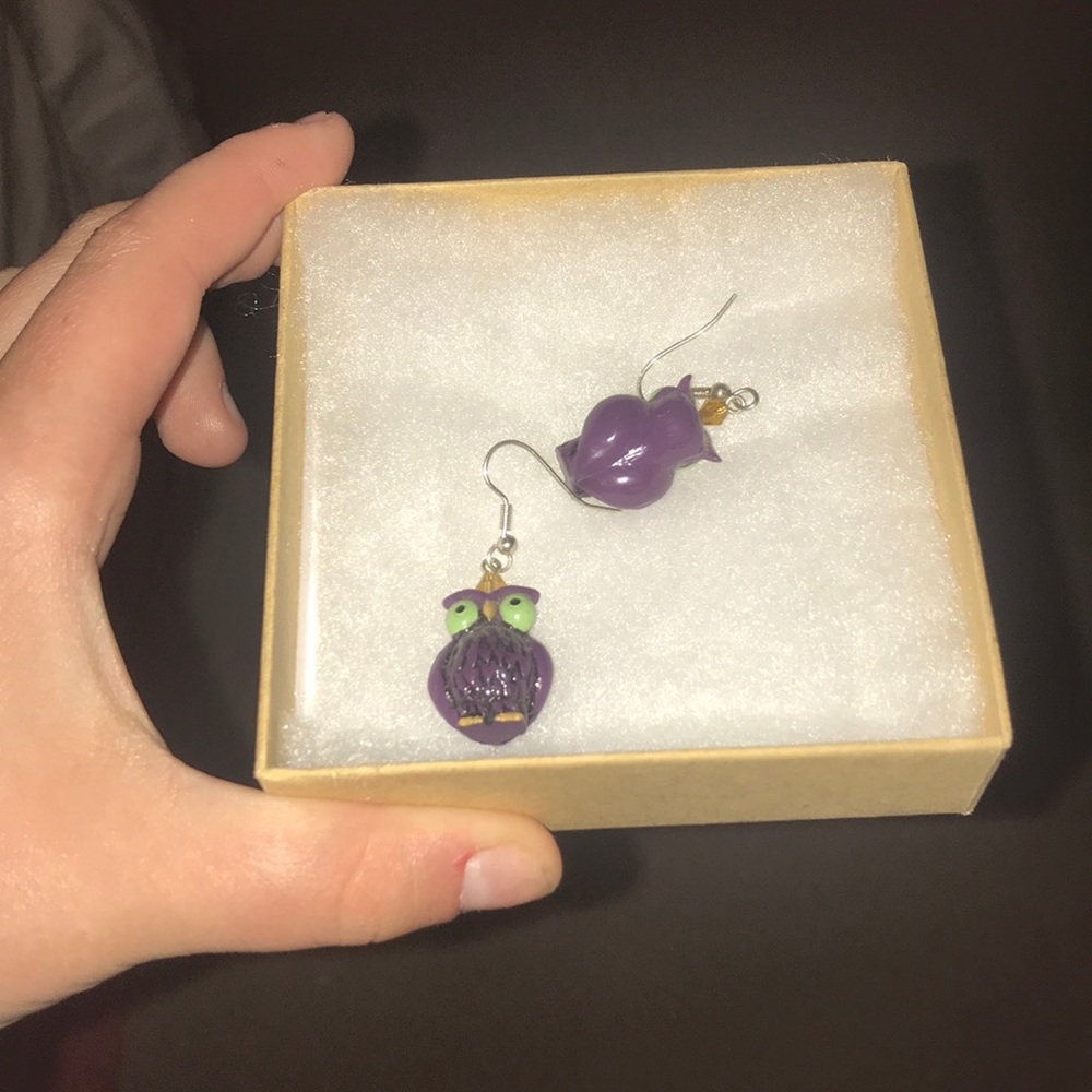 Vibrant Owl earrings - Picture 3 of 4